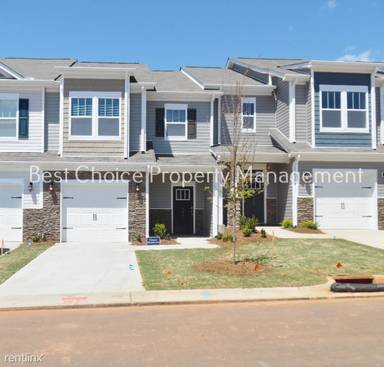 Main picture of 425 Yellow Fox Rd