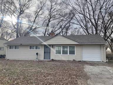Main picture of 11000 Ewing Ave