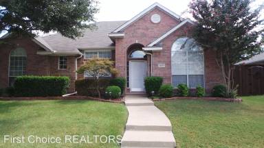 Main picture of 11267 Creekwood Dr