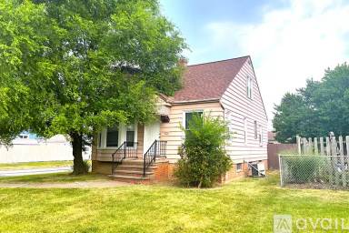 Main picture of 7718 Theota Ave