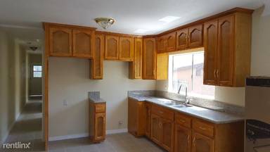 Main picture of 3069 1/2 Inez St