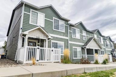 Main picture of 2162 Phillips Aly