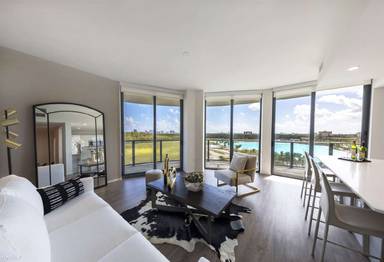 Main picture of Shoreline at SoLé Mia