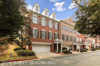 Main picture of 2313 English Ivy Ct SE
