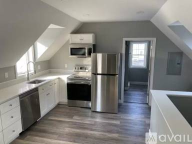Main picture of 242 Main St
