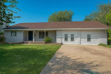Main picture of 1204 NW Fort Sill Blvd