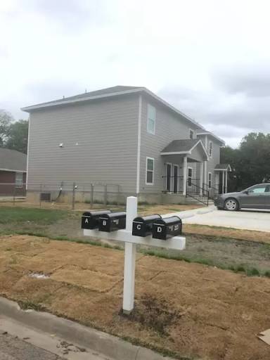 Main picture of 223 S Buffalo Ave