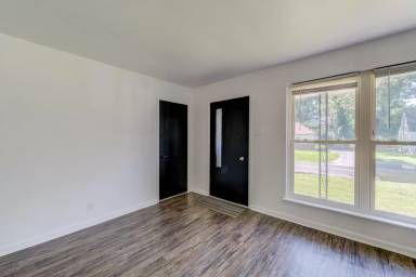Main picture of 12015 Larimore Rd