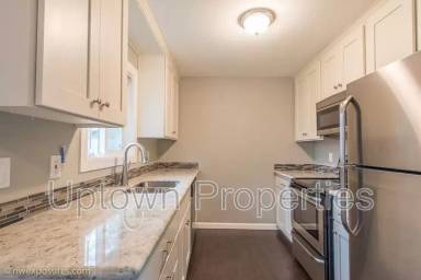 Main picture of 8020 SW Thorn St