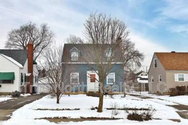 Main picture of 1900 Merryhill Dr