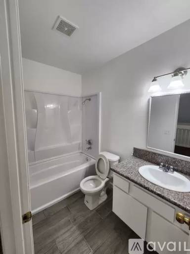 Main picture of Stockdale Pines Apartments
