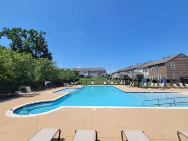 Main picture of 104 Brier Crossings Loop