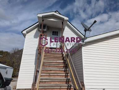 Main picture of 322 W Madison St