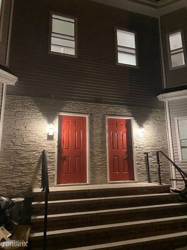 Main picture of 97 Chestnut St