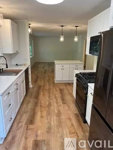 Main picture of 50 Hackberry Hl