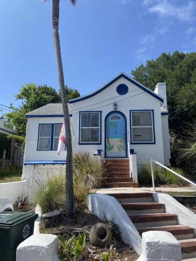 Main picture of 217 Jessamine Blvd