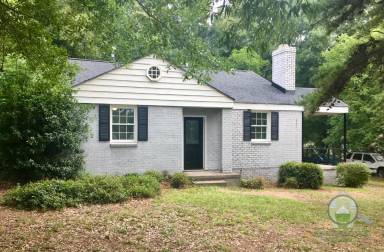 Main picture of 208 Crestfield Rd