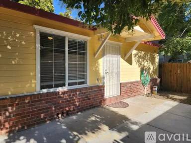 Main picture of 208 Earl Ave