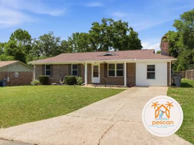 Main picture of 648 Deedra Ave