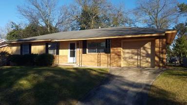 Main picture of 2025 Fernwood Cir