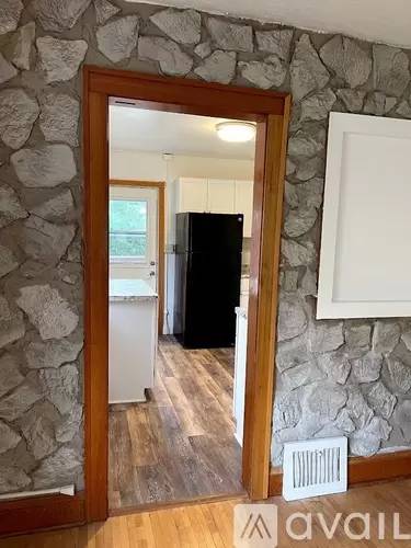Main picture of 2128 W 3rd St