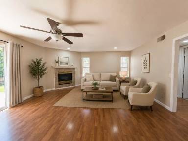 Main picture of 5613 W Fallon Ave