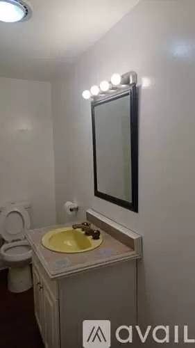 Main picture of 98 Glen Eagle Dr