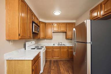 Main picture of 162 Hedges St SE