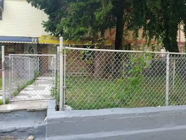 Main picture of 4906 Pembridge Ave
