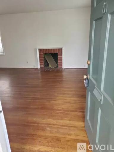 Main picture of 1305 1/2 Parker St