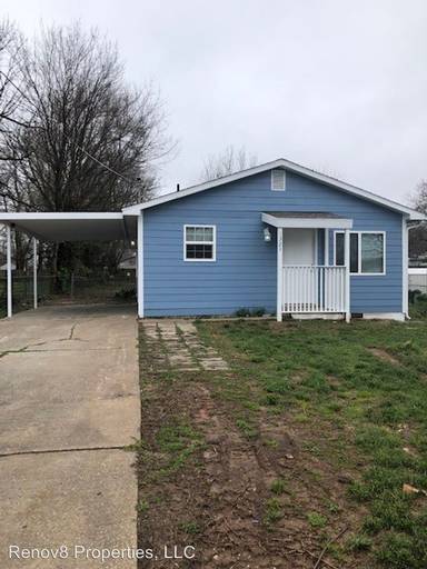 Main picture of 1321 N Forest Ave