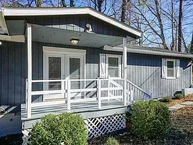 Main picture of 6906 Baywood Dr