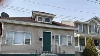 Main picture of 1420 S Delaware St