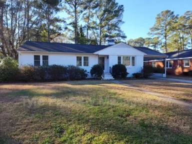 Main picture of 1706 Englewood Dr