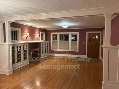 Main picture of 1905 SE 27th Ave