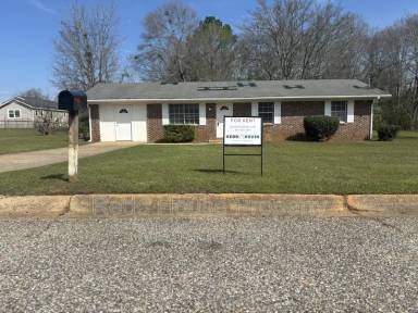 Main picture of 103 Sherwin St