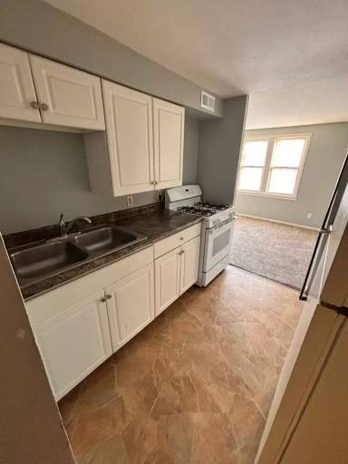 Main picture of 2000 Nash St