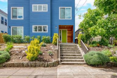 Main picture of 3789 N Vancouver Ave