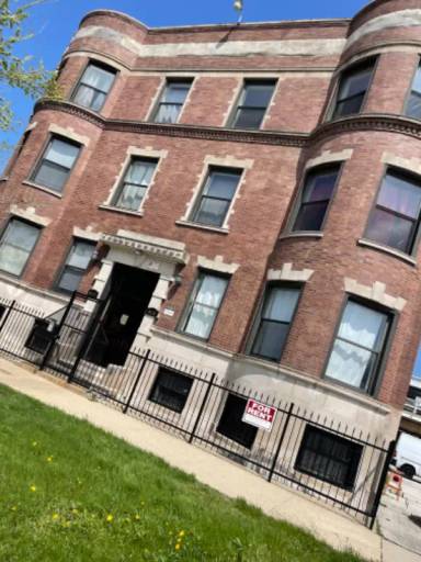 Main picture of 5037 S Prairie Ave