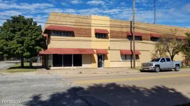 Main picture of 1206 E Waterman St
