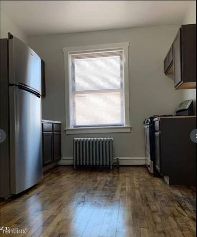 Main picture of 7143 S Bennett Ave