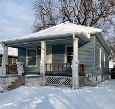 Main picture of 2208 S 13th St