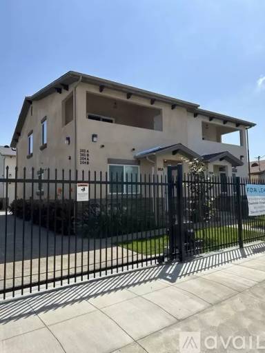 Main picture of 204 S Rose Ave