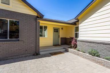 Main picture of 16 Adeline Way