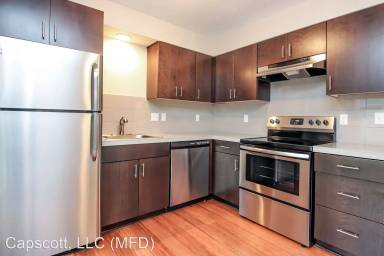 Main picture of 12702 E Burnside St