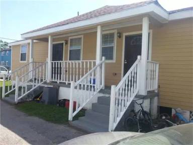 Main picture of 2326 Desire St
