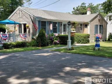 Main picture of 7 Cedar Point Ave