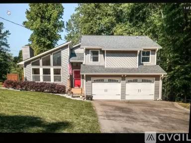 Main picture of 2298 Carousel Ct