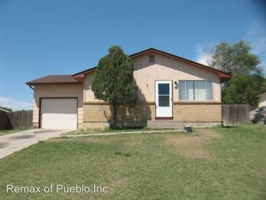 Main picture of 4 Plymouth Cir