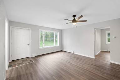 Main picture of 7 Ormsbee Rd